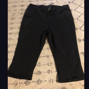 Lane Bryant 18 Black Capris